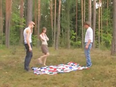 Amateur polish threesome in the forest